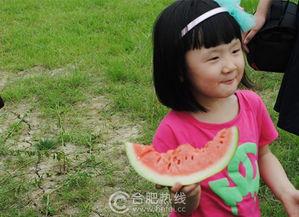 每日大赛自拍吃瓜,自拍吃瓜,趣味横生