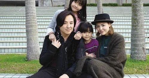 拍拖吃瓜,情侣们的甜蜜日常与趣味瞬间