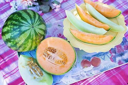 梦见自己看别人吃瓜